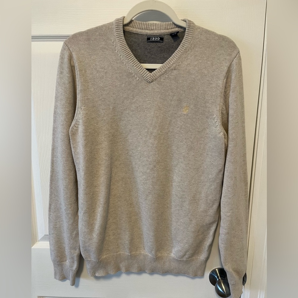 Izod Men's Tan V-Neck Sweater